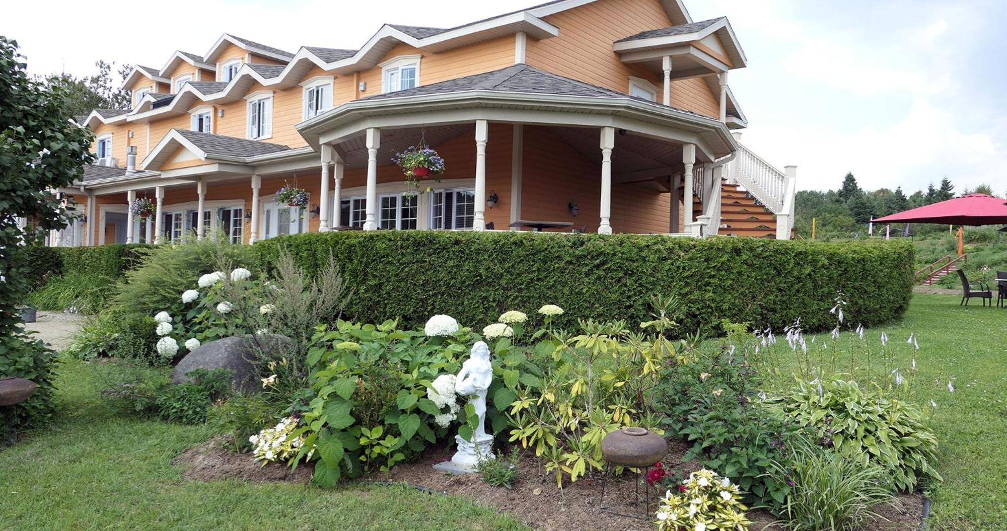 Auberge La Daina Baie-Saint-Paul Exterior photo