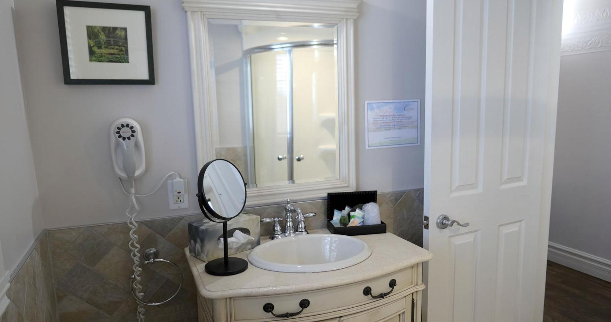 Auberge La Daina Baie-Saint-Paul Room photo